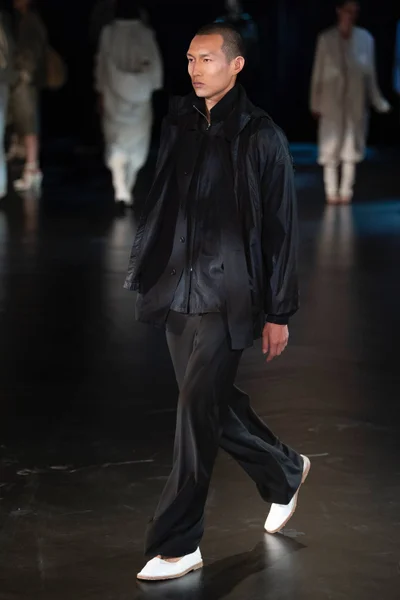 Look 29